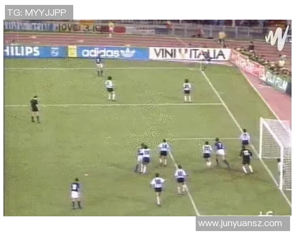 A5网格本手绘足球球星：用笔触记录足坛传奇瞬间