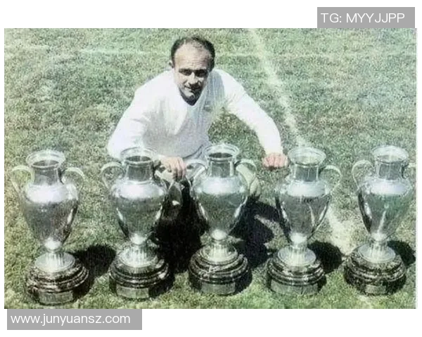 全球足球历史十大传奇球星榜单盘点谁才是最伟大的球员