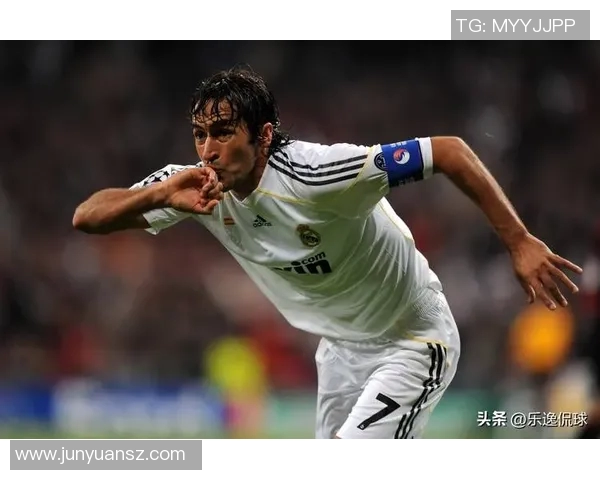 足球三十二号球员大盘点：探索世界足坛三十二号球星的传奇故事