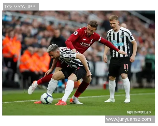 西汉姆联球星祖玛虐猫事件引发社会舆论关注与足球圈道德反思 西汉姆联球星祖玛虐猫事件引发社会舆论关注与足球圈道德反思