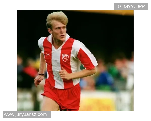 7月14日出生的足球巨星们:探秘这些星光璀璨的绿茵传奇 7月14日出生的足球巨星们:探秘这些星光璀璨的绿茵传奇